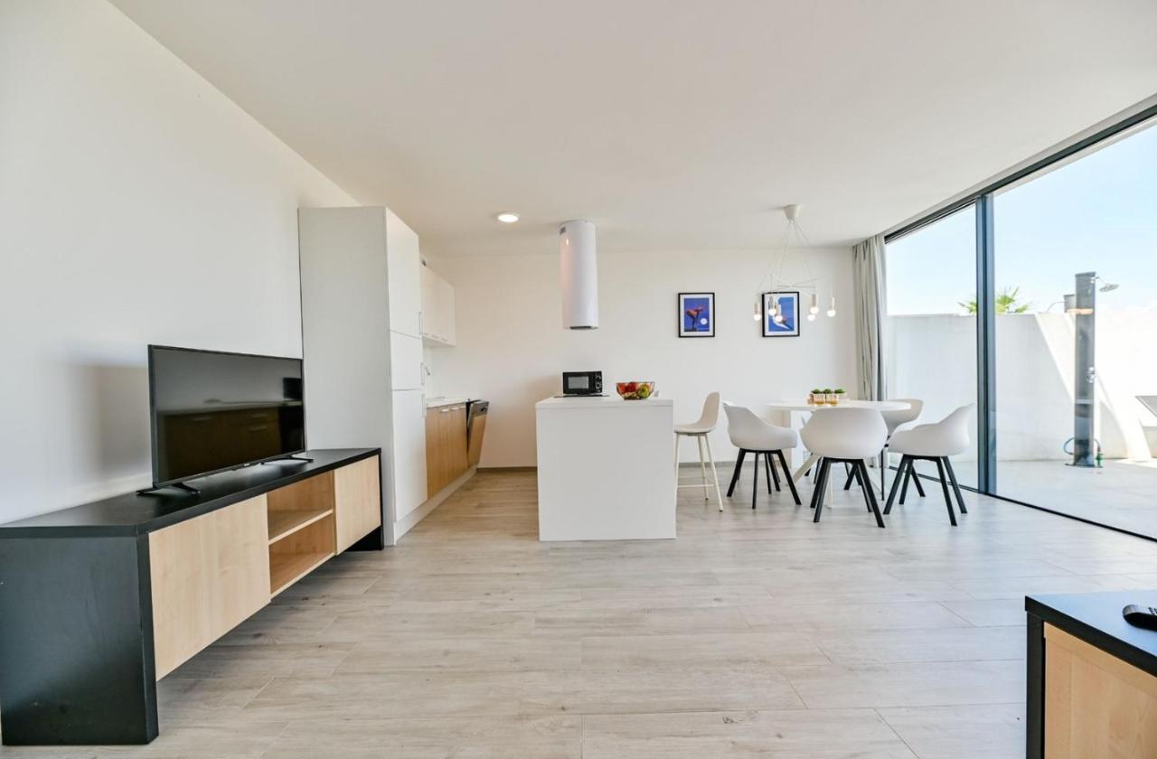 מאלינסקה Apartment Flori With Sea View מראה חיצוני תמונה