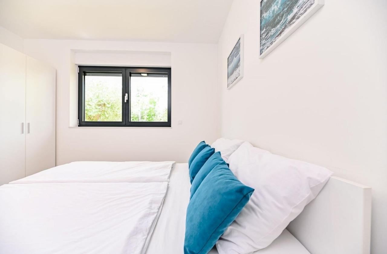 מאלינסקה Apartment Flori With Sea View מראה חיצוני תמונה